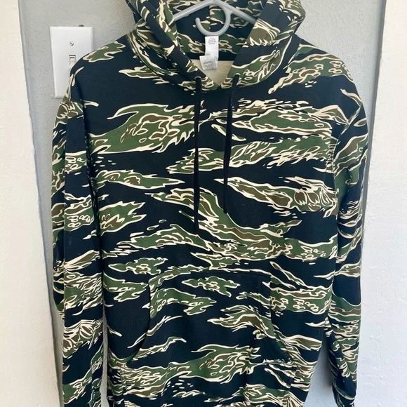 Independent Trading Co. Tiger Camo Hoodie - Picture 6 of 7